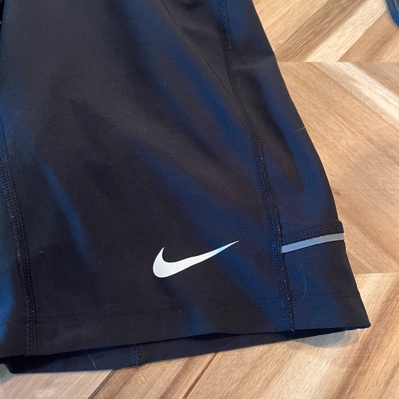 NIKE size M Dri-fit tight bike shorts - Picture 3 of 7